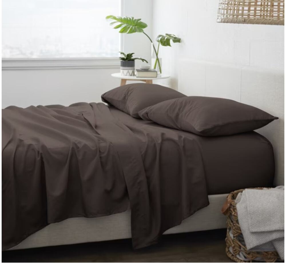 Noble Linens 4 Piece Solid Microfiber Bed Sheet Set, Chocolate, Queen